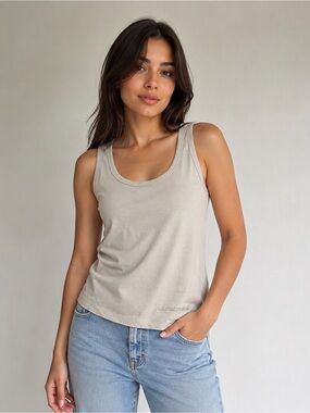 ✨Zara Scoop Neck Tank Top Size S